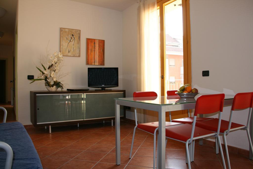 Residence Corso Monferrato อาเลสซานเดรีย ห้อง รูปภาพ